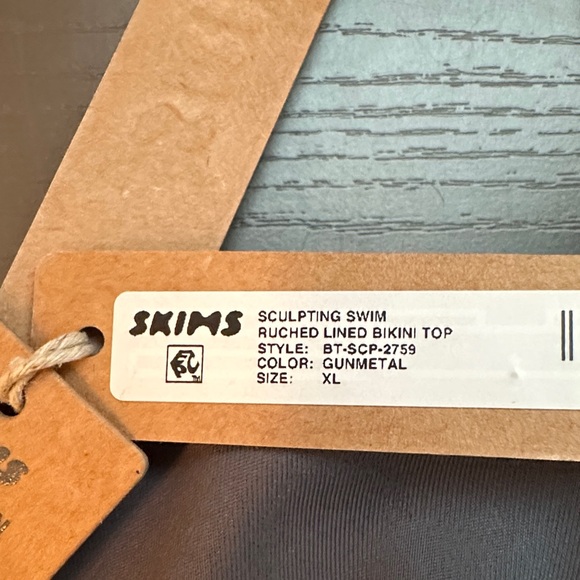 SKIMS Charcoal Sculpting Swim Ruched Lined Bikini Top Size XL - Picture 2 of 3